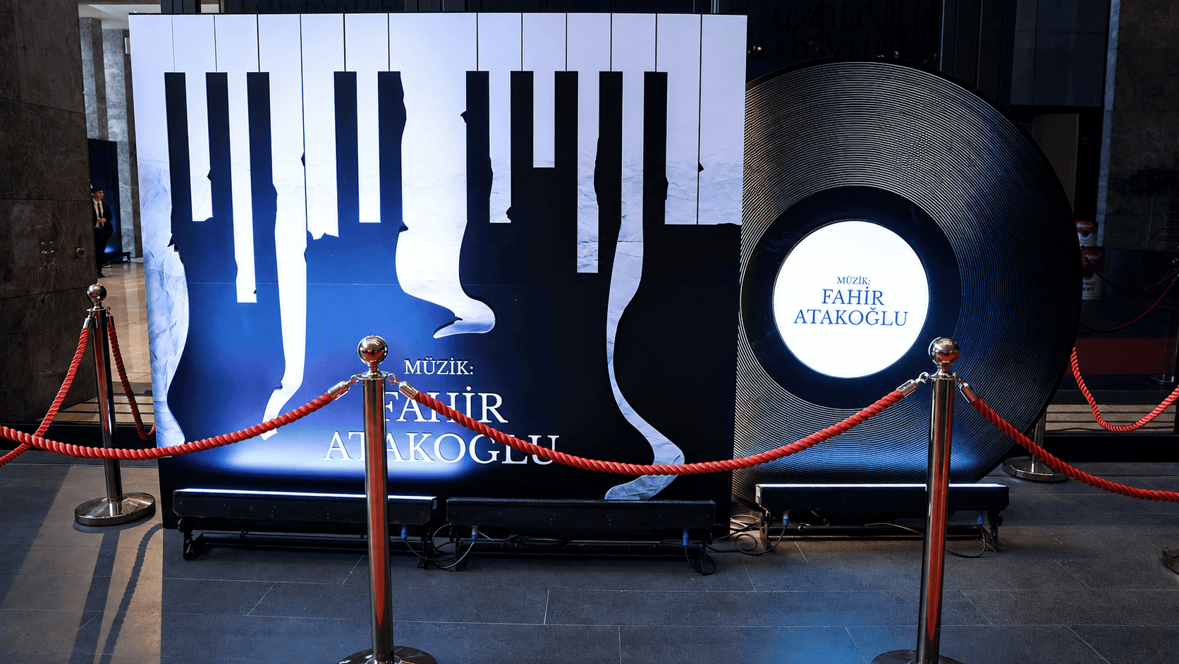 Digivega — Müzik: Fahir Atakoğlu Gala & Konser