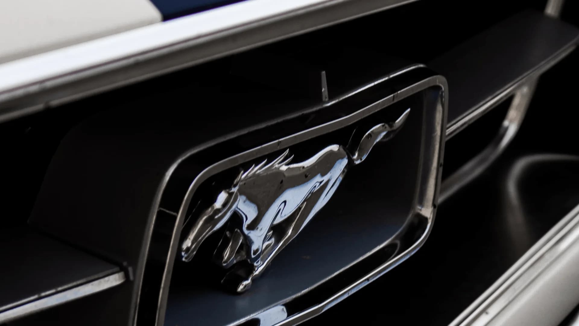 Ford — Ford Mustang — Bir Başka Gece